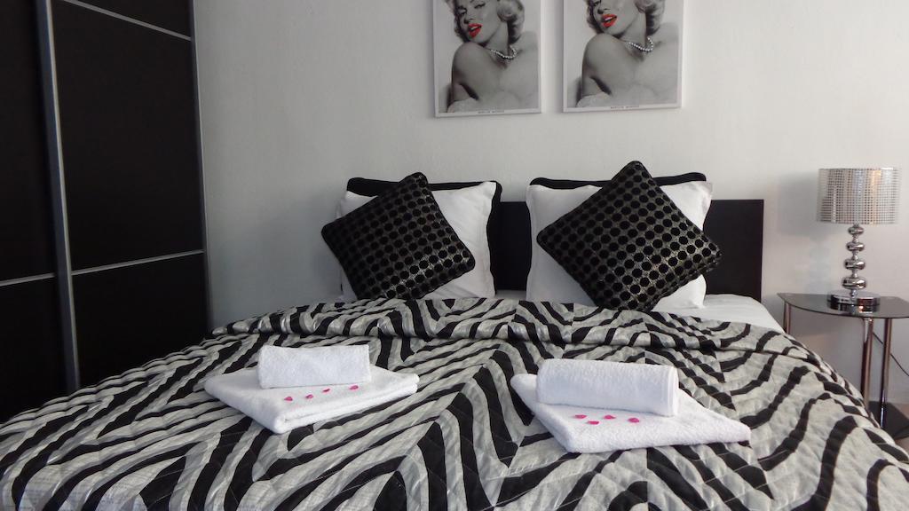 Zoya Apartment Burgas Phòng bức ảnh